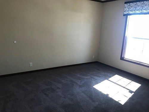 5th image of 16 Lobue Ln