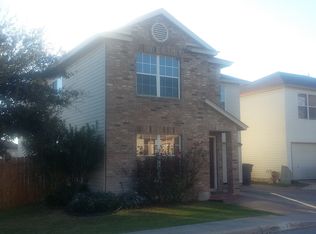 3 Stallion Hls, San Antonio, TX 78238