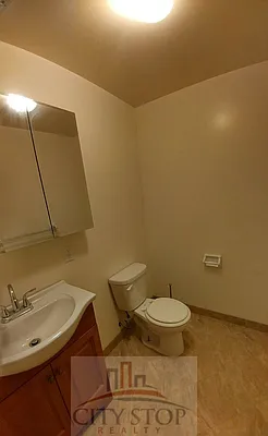 Rented by City Stop Realty | media 23