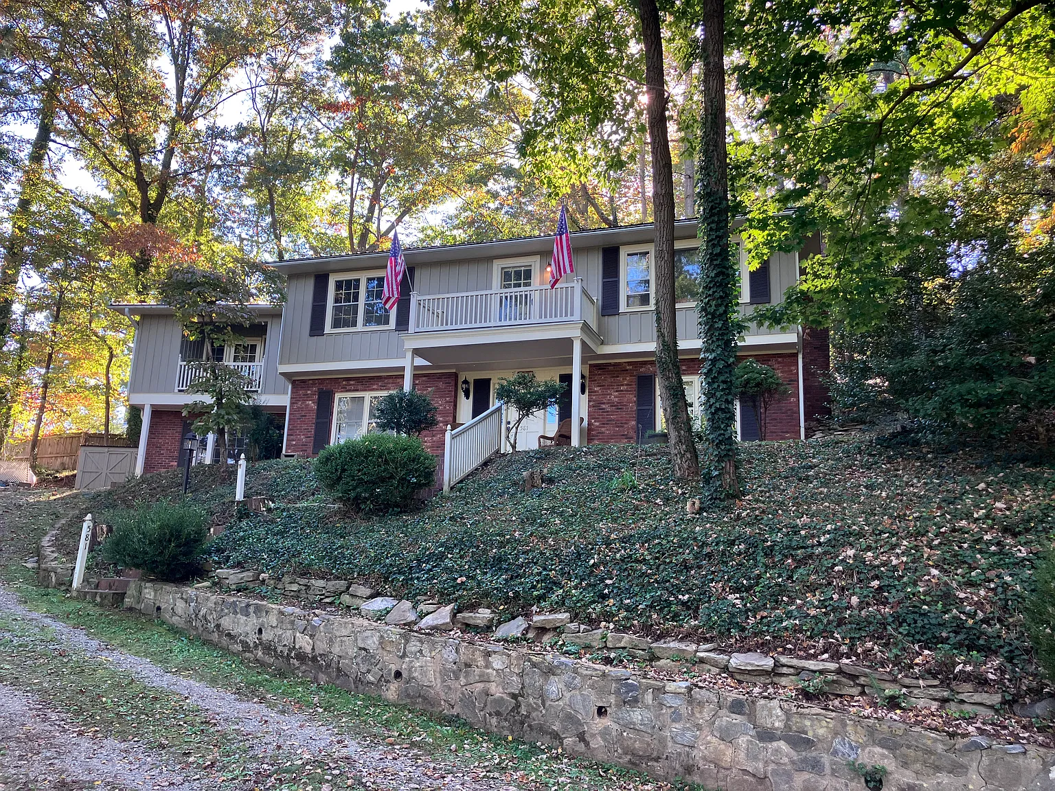 3 bed, 2941 sqft, $2,600 — Photo 2
