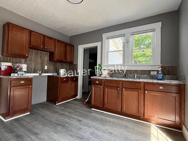 58 E Main St — Photo 13
