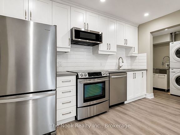 2nd image of 138 Huntington Cres