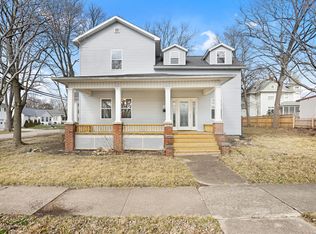 112 W Center St, Monticello, IL 61856