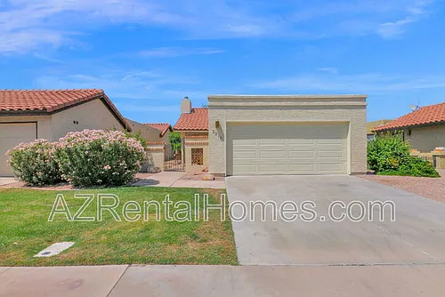 2210 E Forge Ave Photo 1
