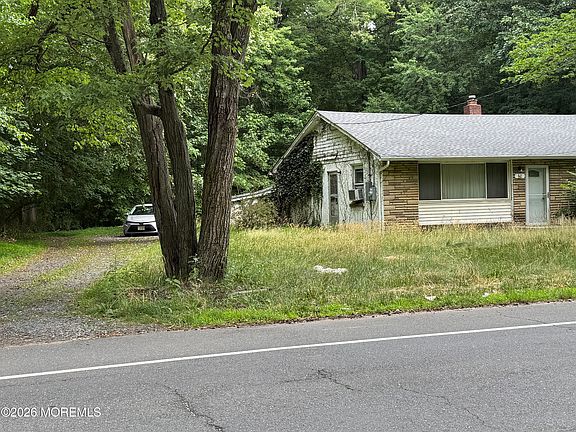 2nd image of 60 Wilson Avenue