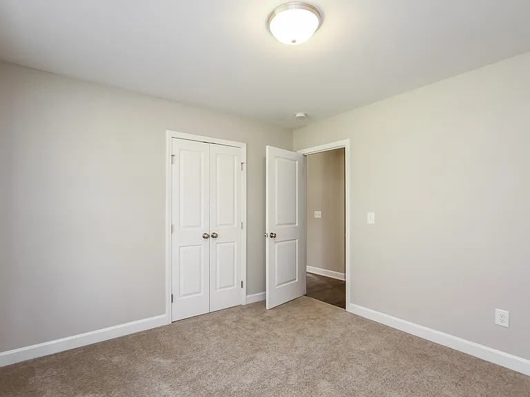 1427 Melrose St — Photo 10