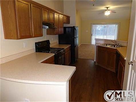 4th image of 313 Woodridge Dr