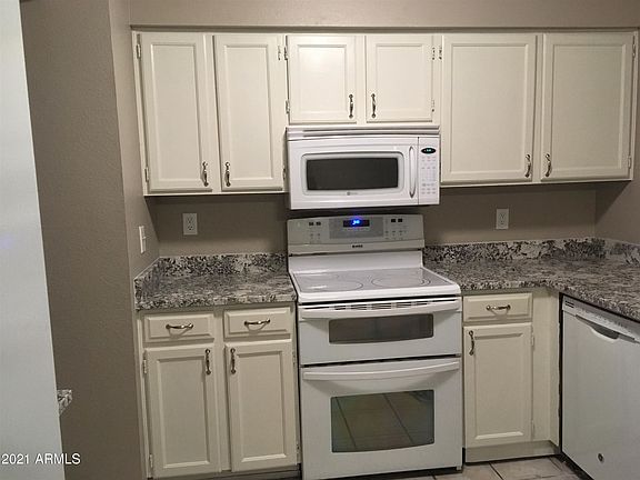 2nd image of 837 W Santa Cruz Dr