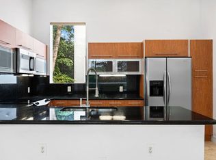 775 NE 4th Ave, Fort Lauderdale, FL 33304