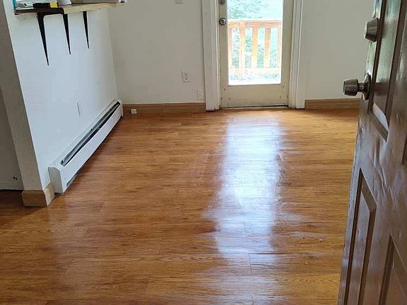 4th image of 1112 E 5th St