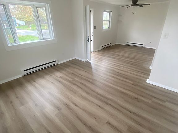 2nd image of 2378 Sun Dr