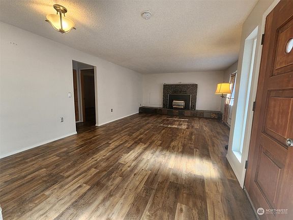 5th image of 539 Pine Avenue