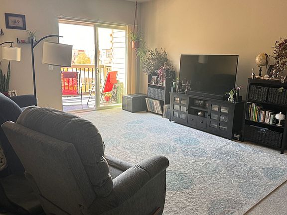 5th image of 5192 Sassafras Dr #308