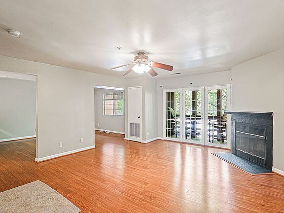 3rd image of 4906 Columbia Rd APT 8