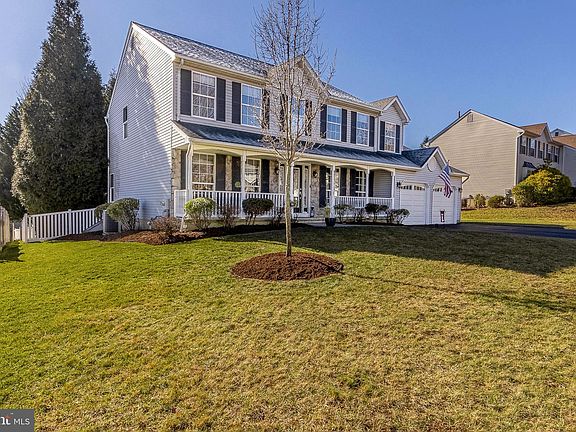 2nd image of 1019 Riverwalk Dr