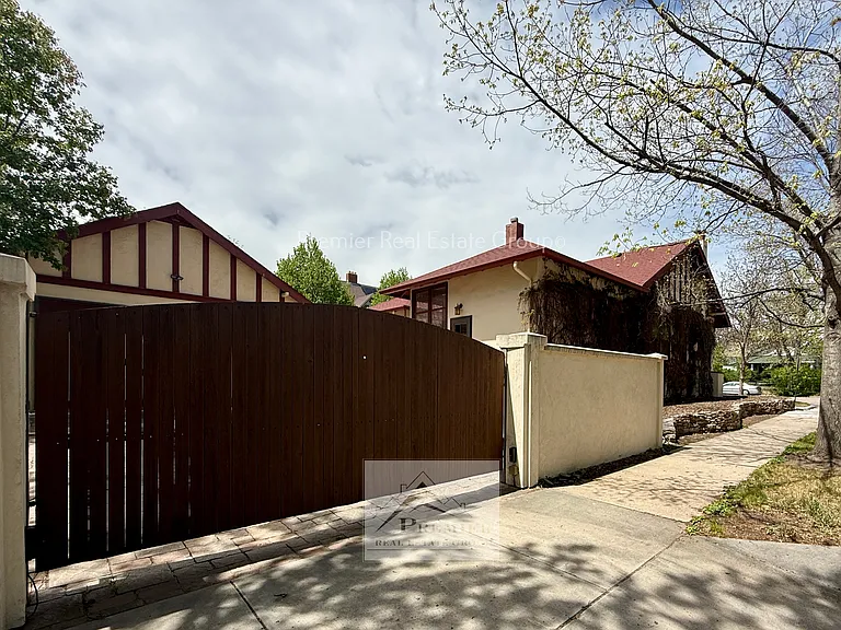 429 E San Rafael St — Photo 3