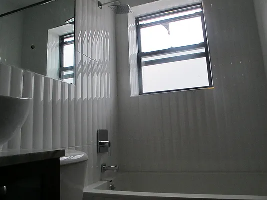 Rented by P Management | media 13