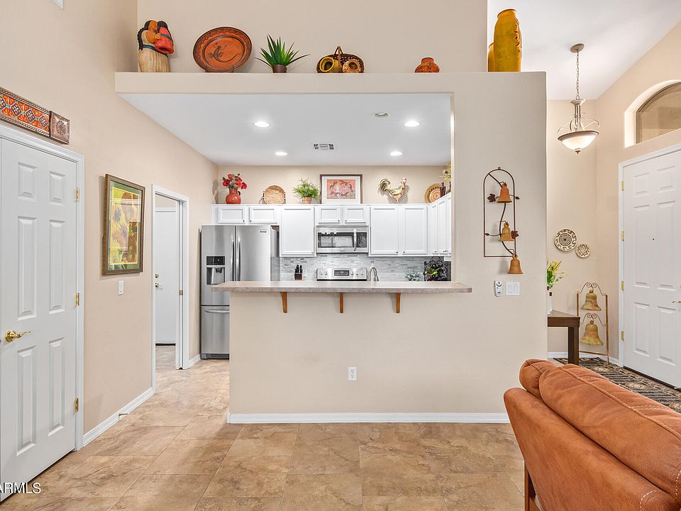 1st image of 1547 E LAUREL Drive