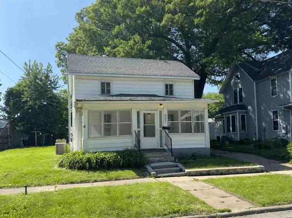 607 Sycamore St, La Porte City, IA 50651