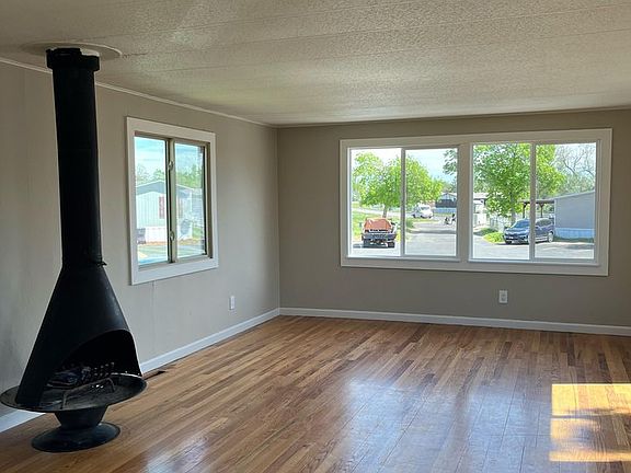 2nd image of 420 E 57th St #294