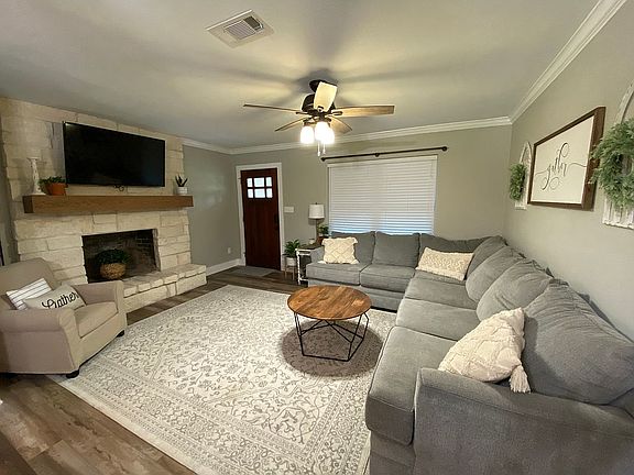 2nd image of 571 Jackson Dr