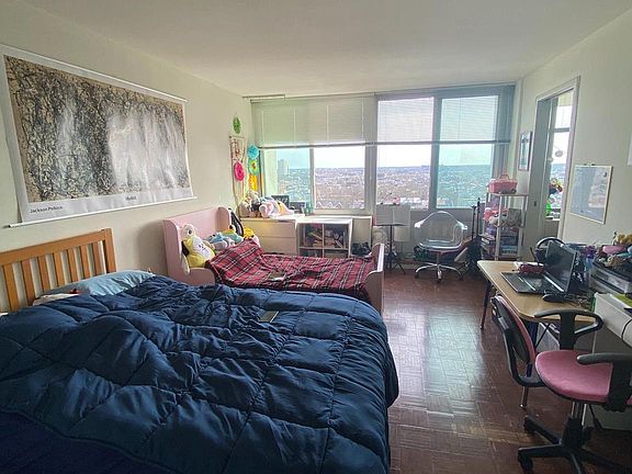 3rd image of 604-36 S Washington Sq Unit 1415