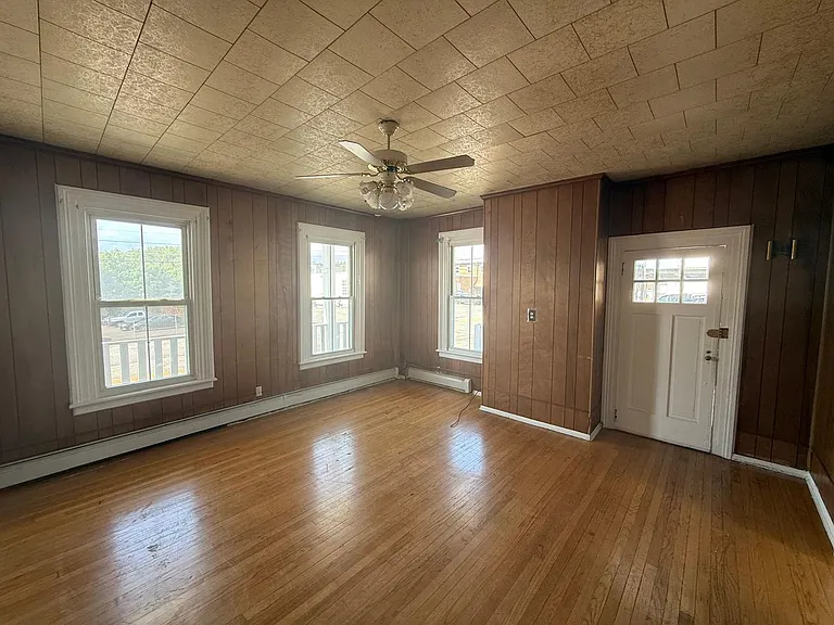 239 W Main St — Photo 6