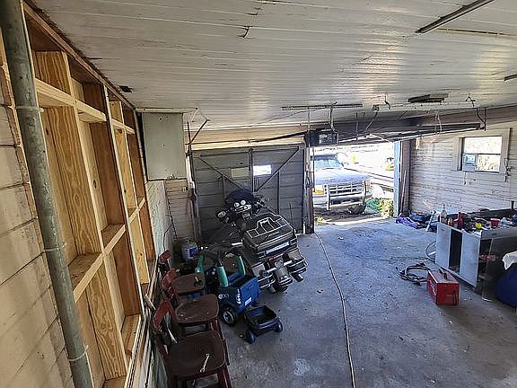 3rd image of 1313 Highway 55