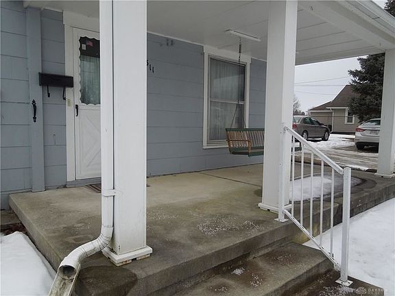 4th image of 311 E Main St