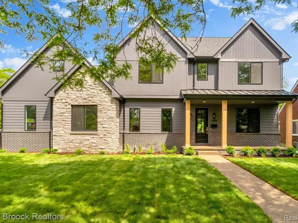 2444 Benjamin Ave, Royal Oak, MI 48073