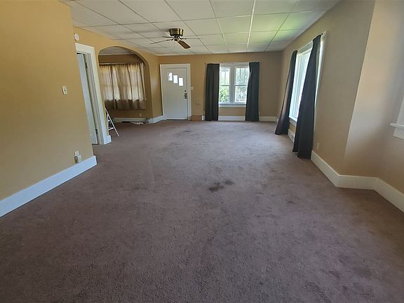 3rd image of 421 W 29th St