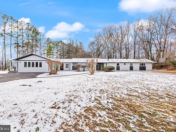 2nd image of 9521 Fostern Ln