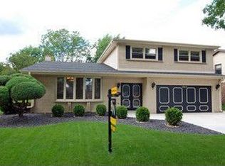 2012 Peachtree Ln, Arlington Heights, IL 60004