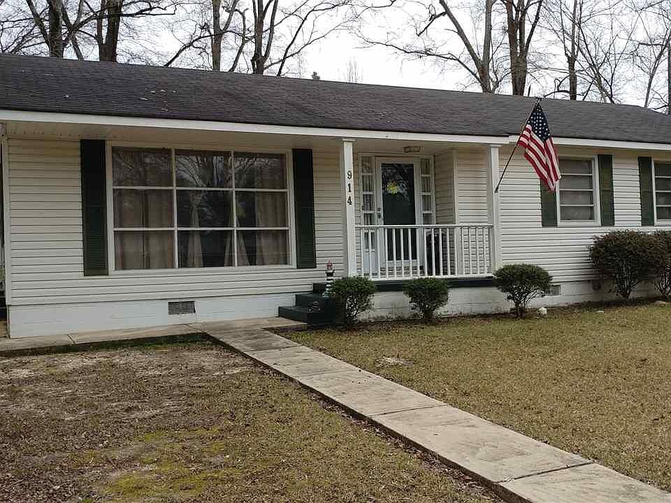 1st image of 914 W Hickory St