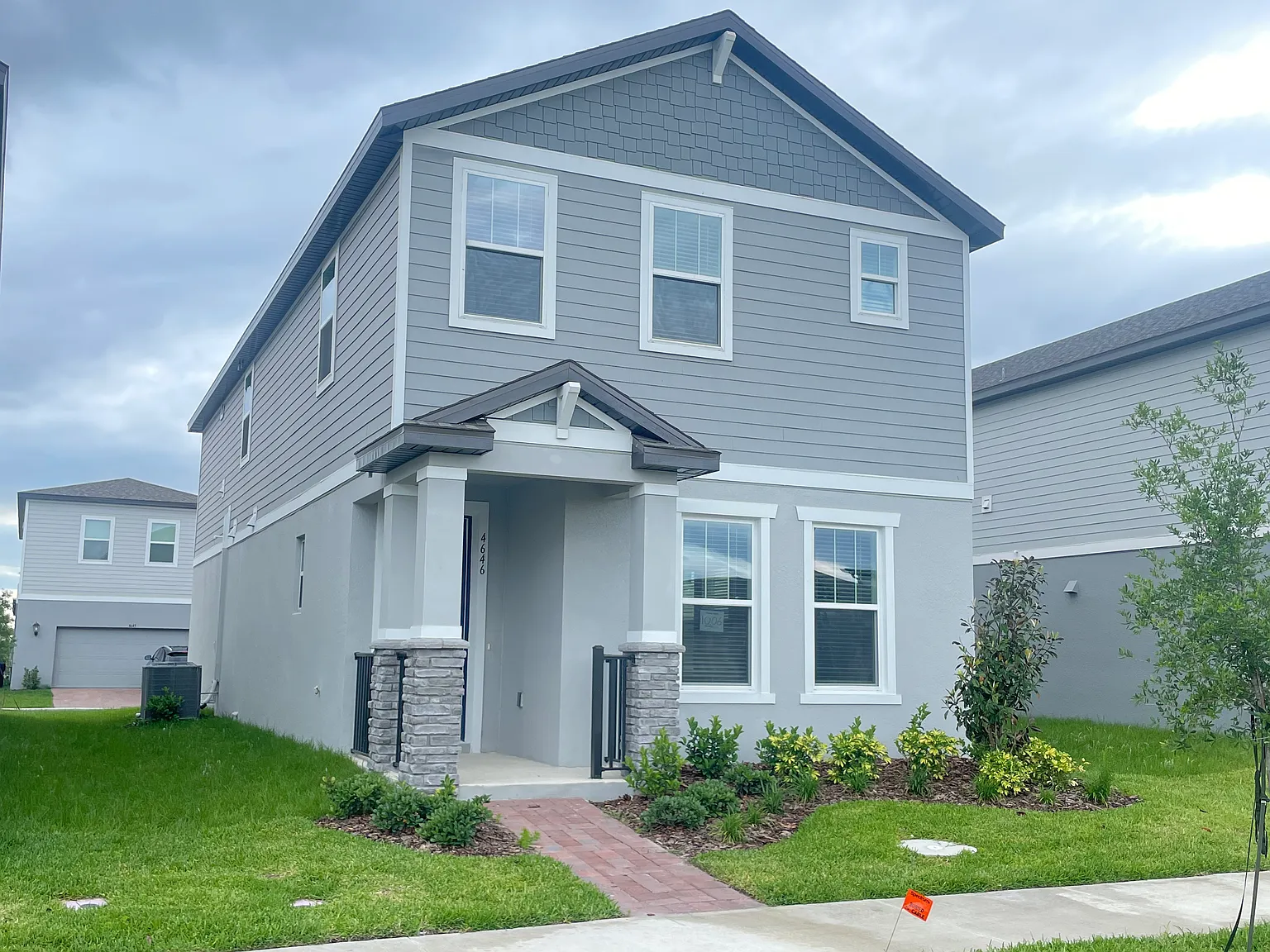 4 bed, 2.5 bath, 2200 sqft, $2,400 — Photo 3
