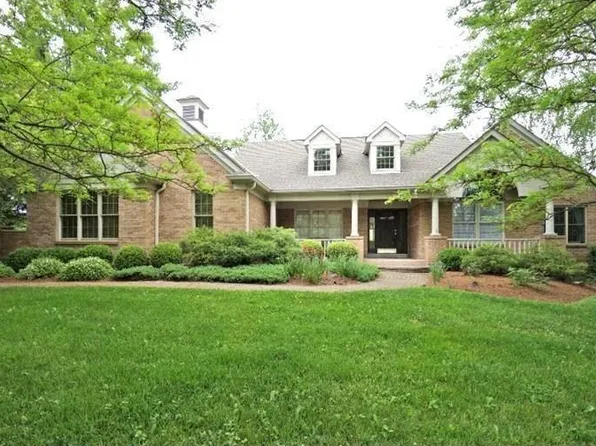 16 Camargo Cyn, Cincinnati, OH 45243