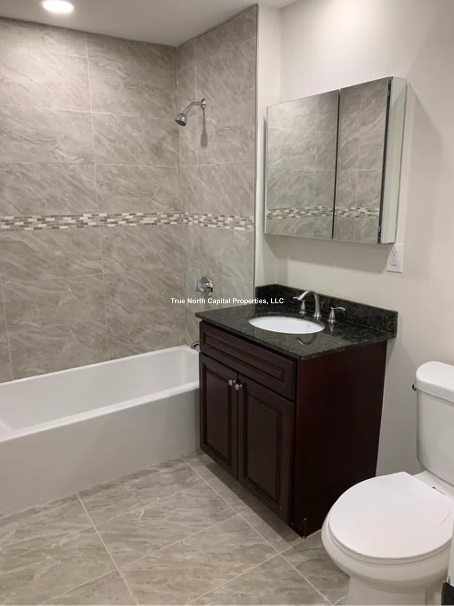 Building Photo - 39-43 Normandy Ave #112