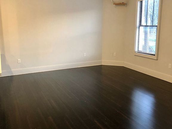 3rd image of 837 Jackson Ave Unit A
