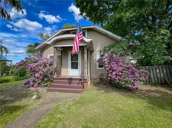 1702 Oneida Valley Rd, Karns City, PA 16041