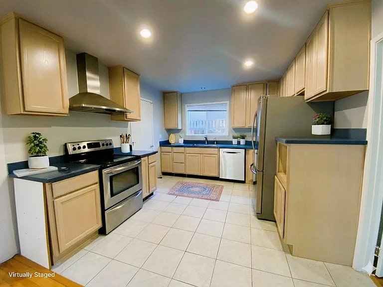 5677 Calpine Dr — Photo 2