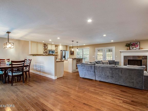 5th image of 10109 Lonesome Pine Dr