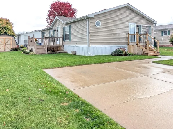72 Ashley Cir, Swartz Creek, MI 48473