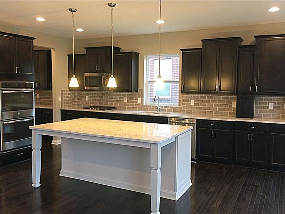 Located on 0156 in Greenshire Commons in Green Township, OH