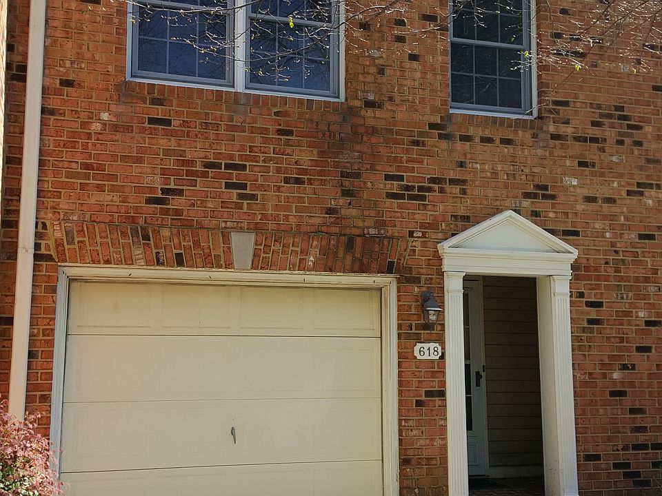 1st image of 618 Guy Ln