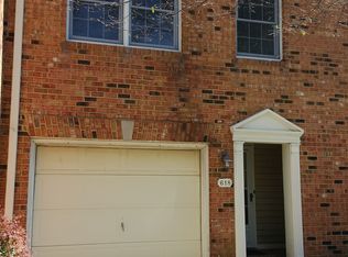 618 Guy Ln, Newport News, VA 23602