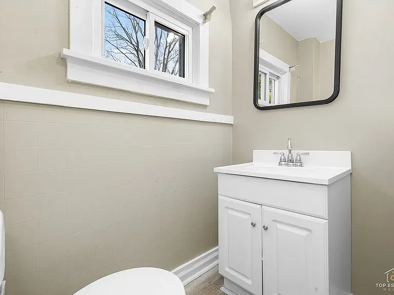 322 E Church St #2 — Photo 2