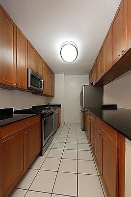 4th image of 77 W 15th St #511