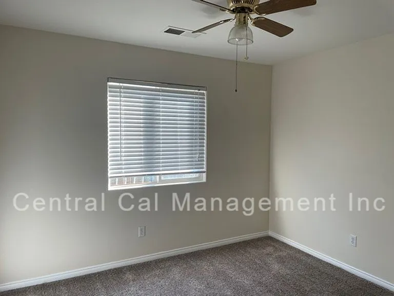 11902 Cedar Bluff Ave — Photo 15