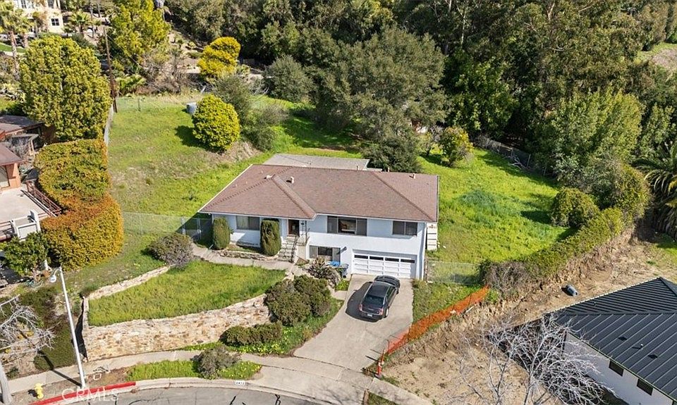 1st image of 2432 Sunset Dr