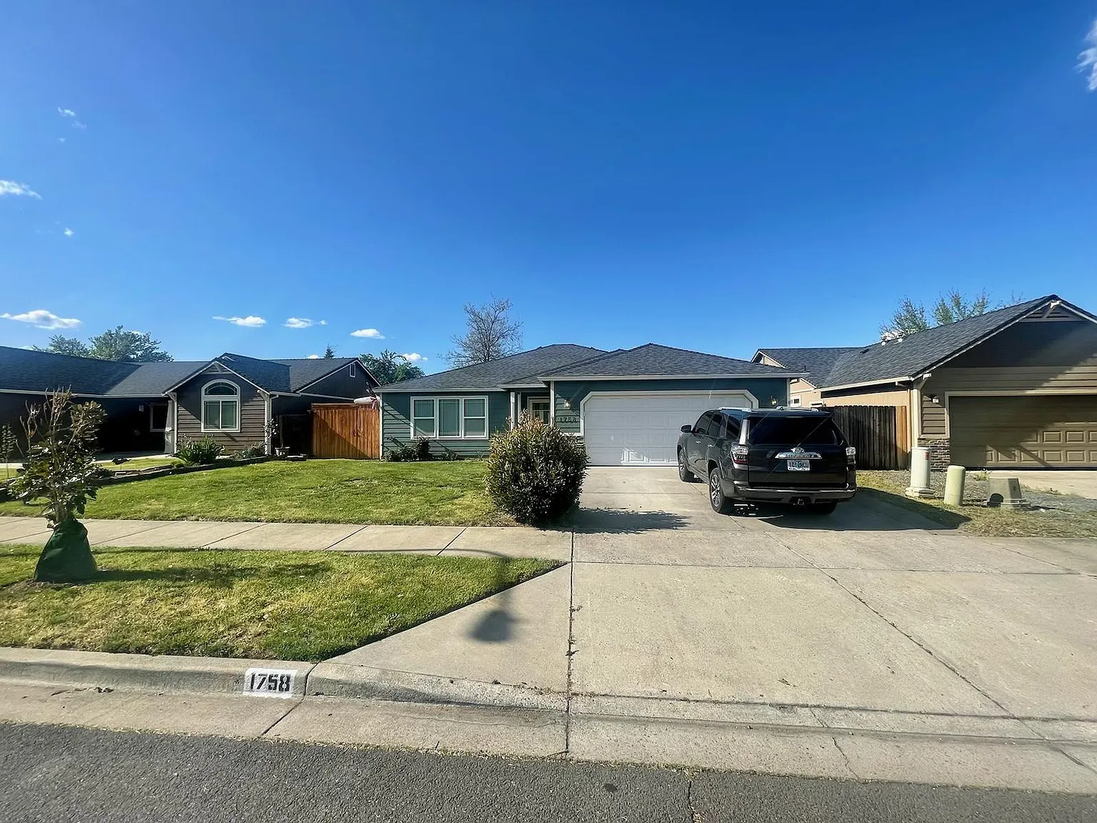 1758 Key Dr — Photo 2